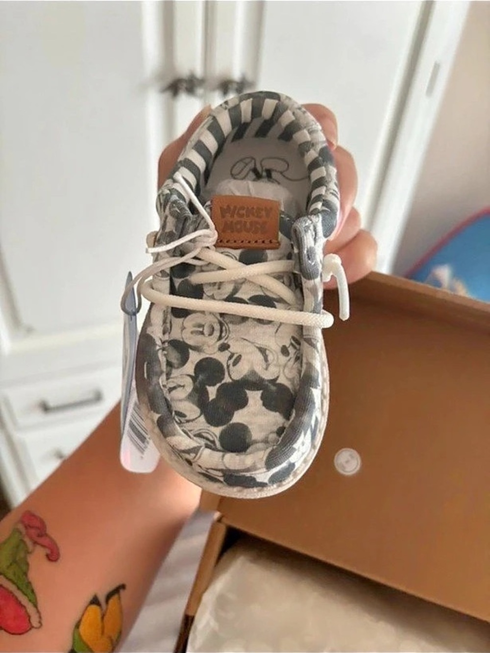 Mickey Mouse Print Sneakers Baby 5 NWT